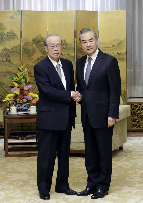 福田康夫率领的日本友好人士访华团1.jpg